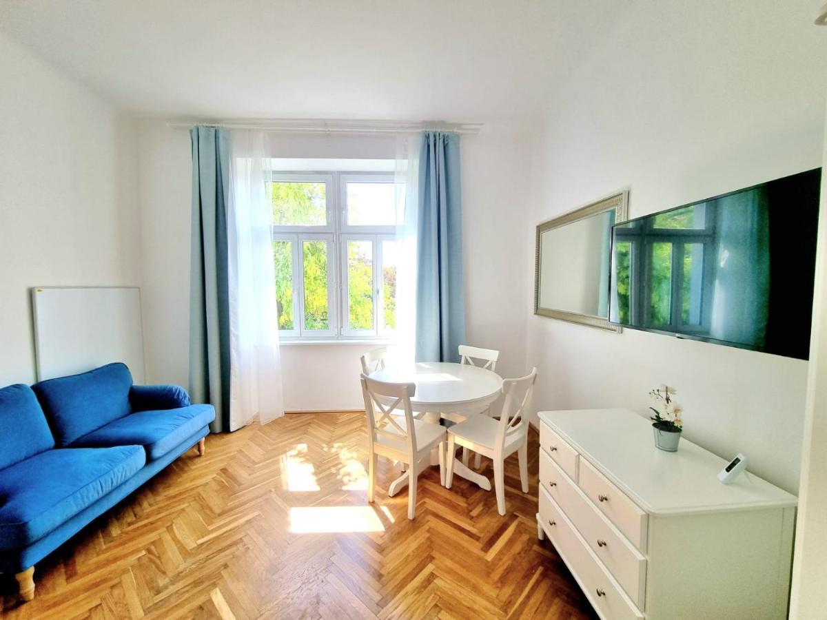 Apartamento Herzlich Willkommen - Küss die Hand 3 Viena Exterior foto